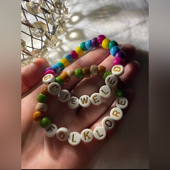 Taylor Swift friendship bracelets! - Picture 2 of 3